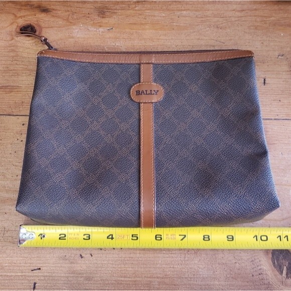 Bally Travel/Cosmetic/Toiletry Bag - Picture 15 of 16